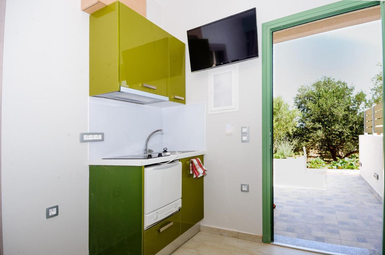 Tzogias Apartments Nonna Studio Ласси Экстерьер фото